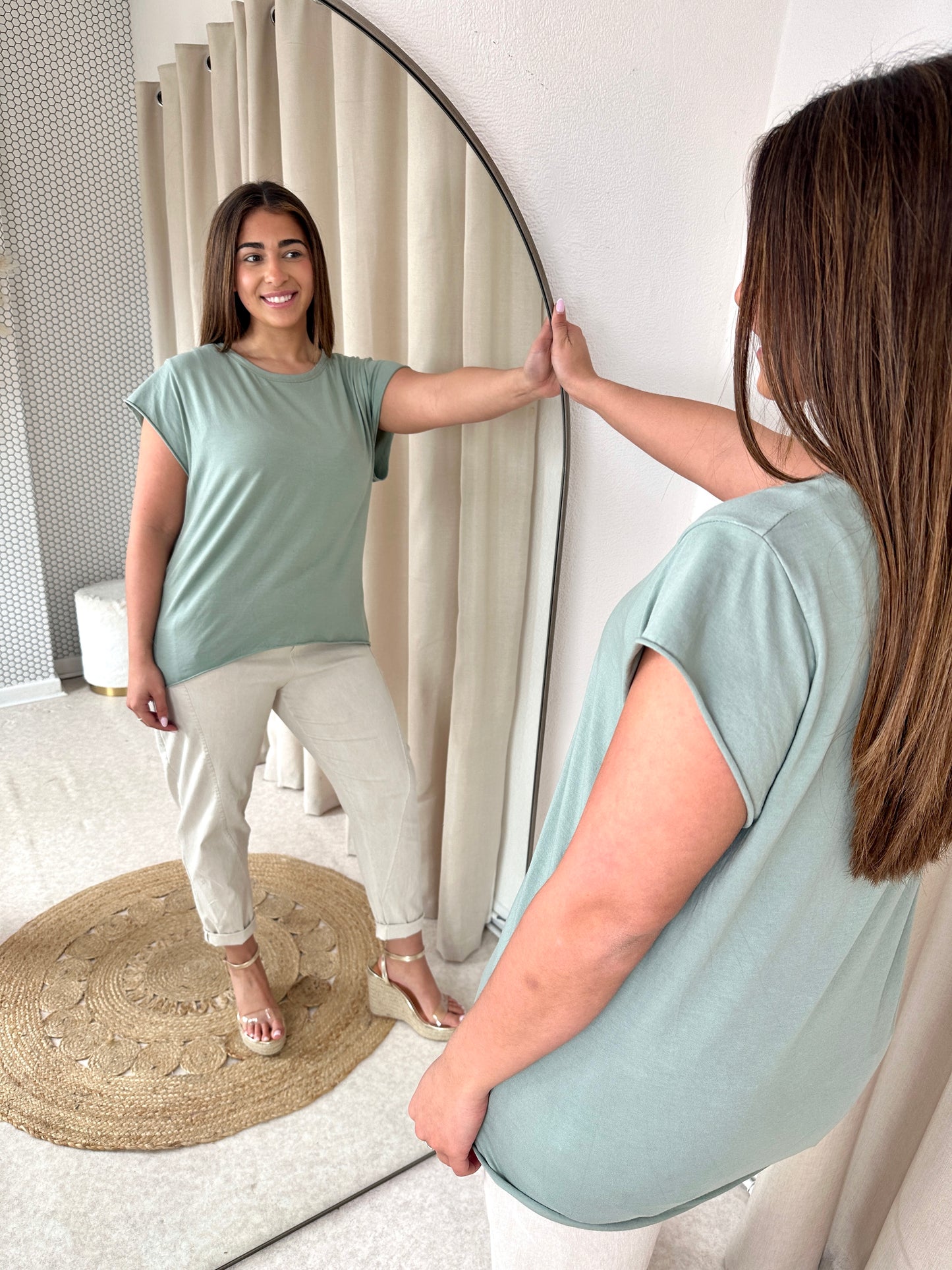 ESSENTIAL TEE