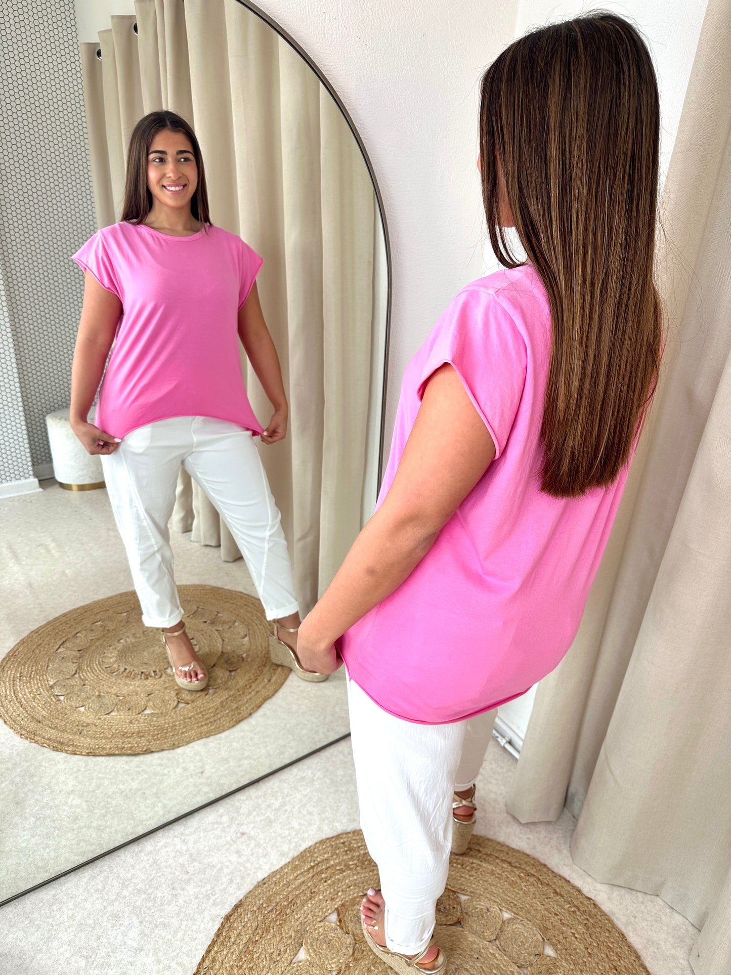 ESSENTIAL TEE