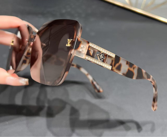 HIP SHADES